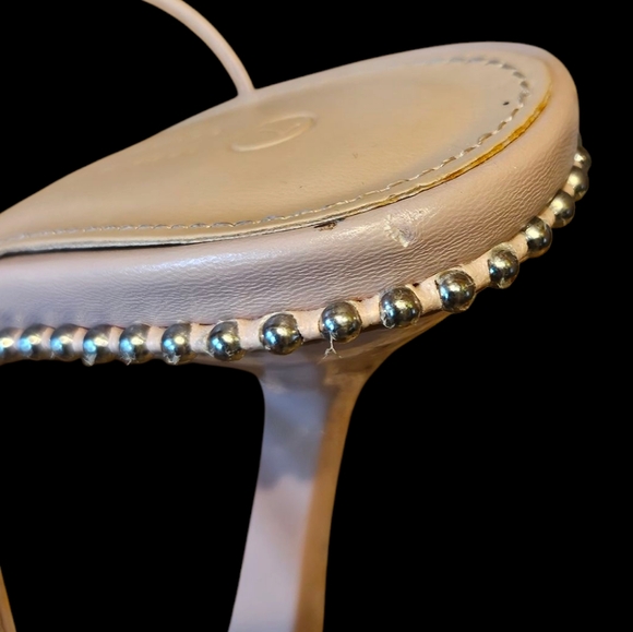 Elegant Nude Stiletto Heels - Picture 10 of 11